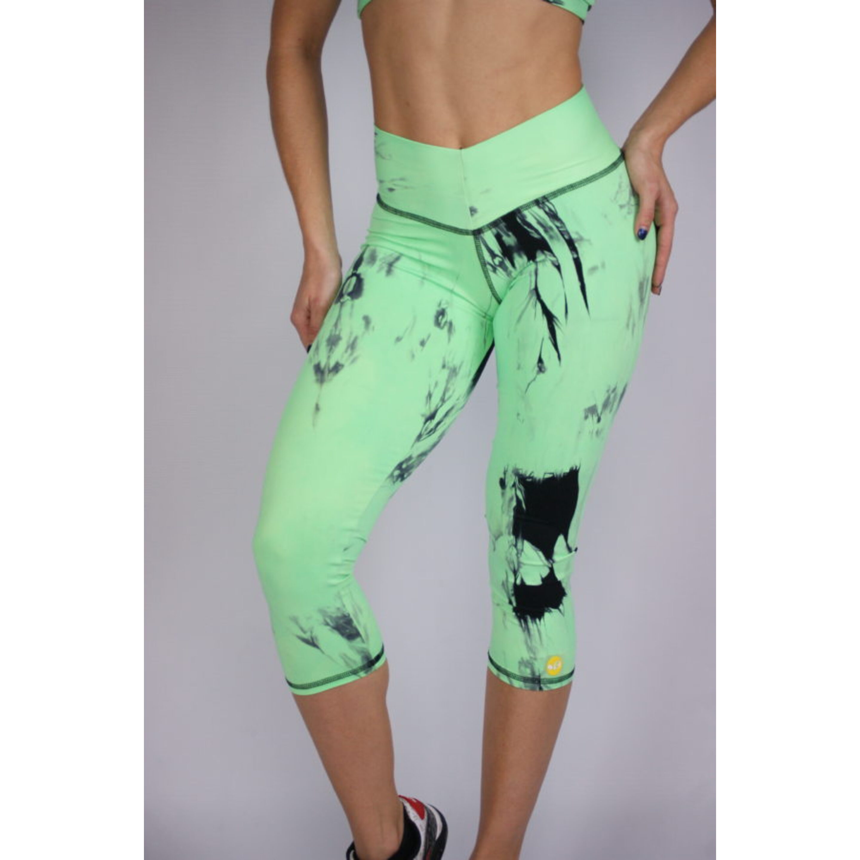 Pantalón Pirata Deportivo Mujer Verde Y Negro