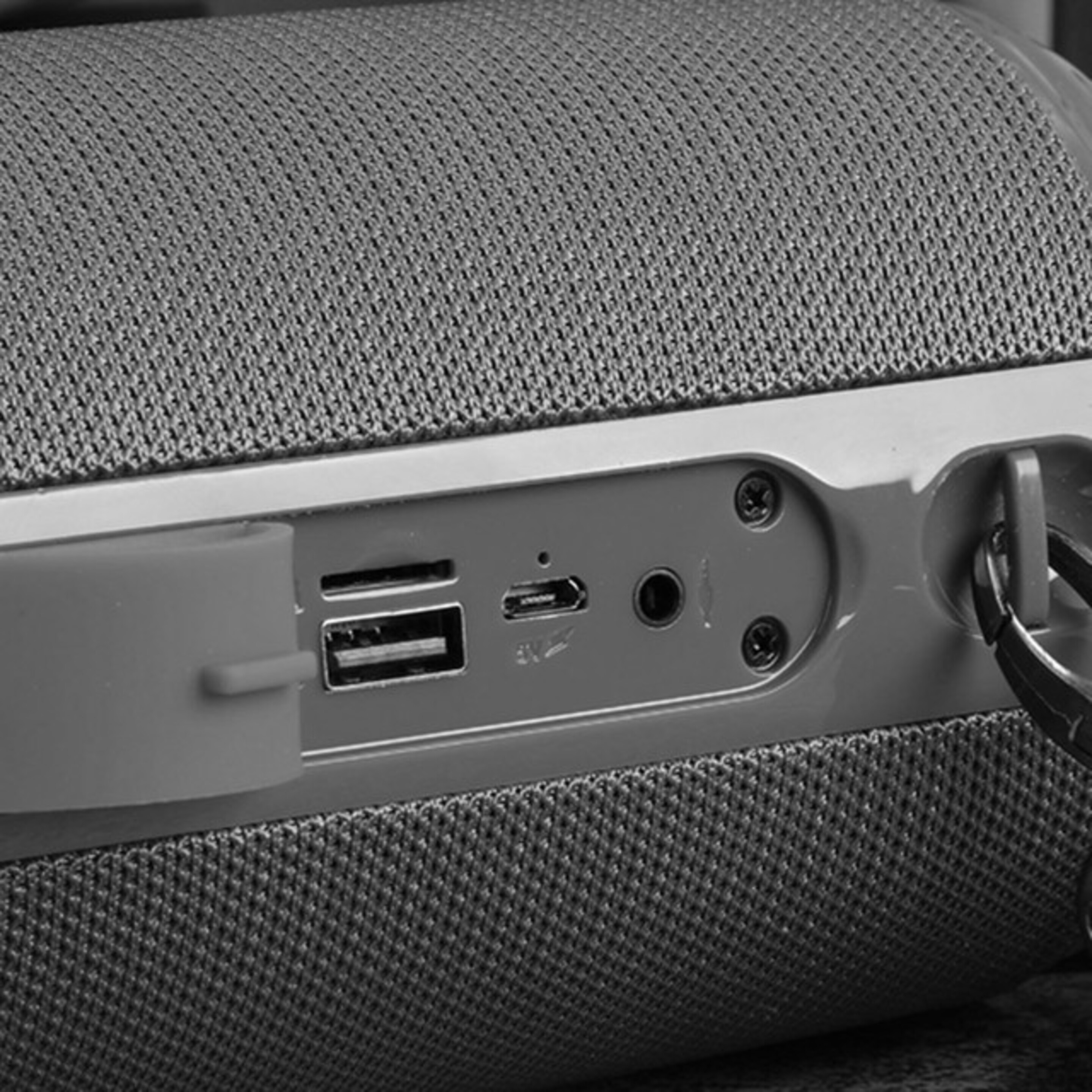 Bluetooth Speaker 5.0 Portátil Com Suporte De Telefone Tg538 Camuflagem Smartek