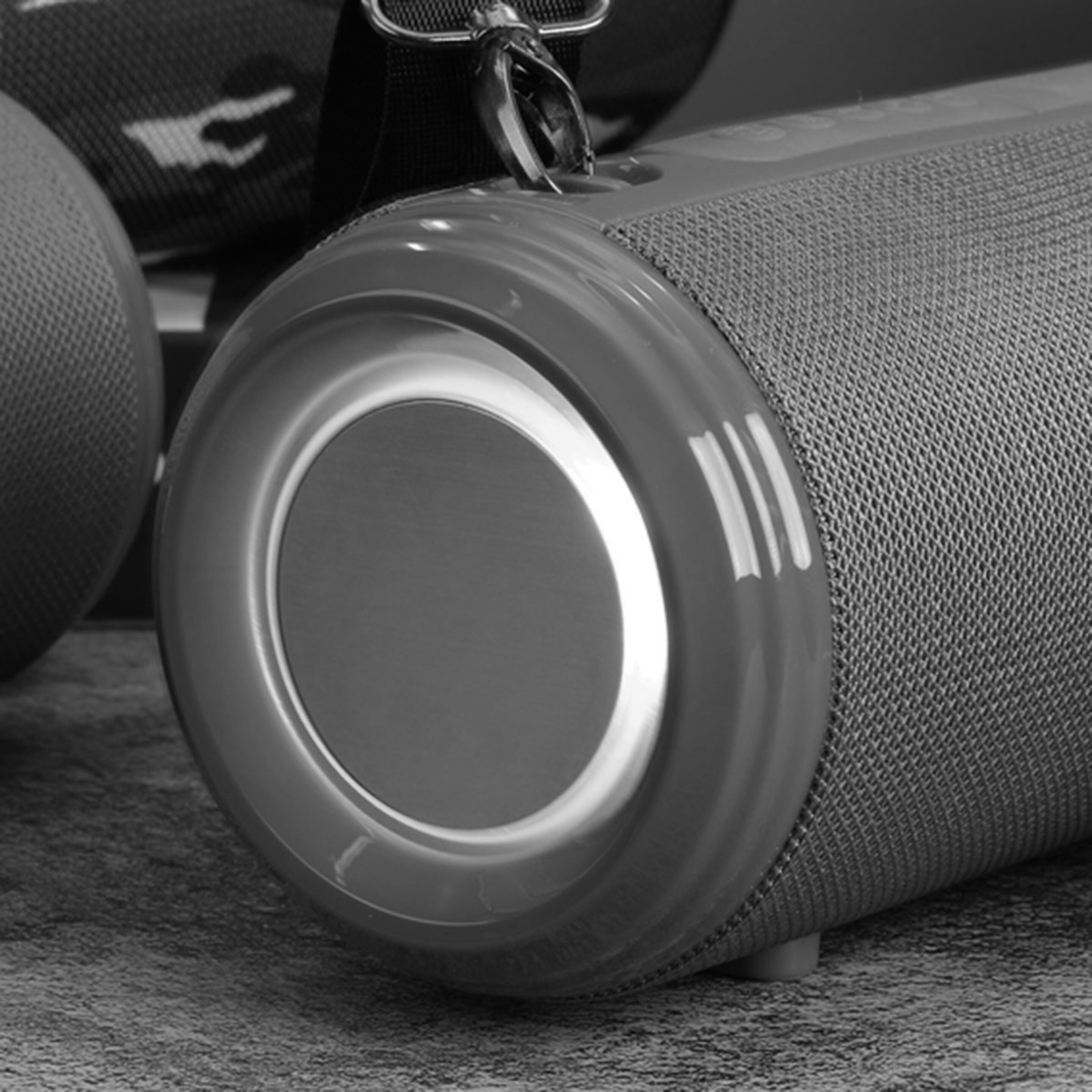 Bluetooth Speaker 5.0 Portátil Com Suporte De Telefone Tg538 Camuflagem Smartek