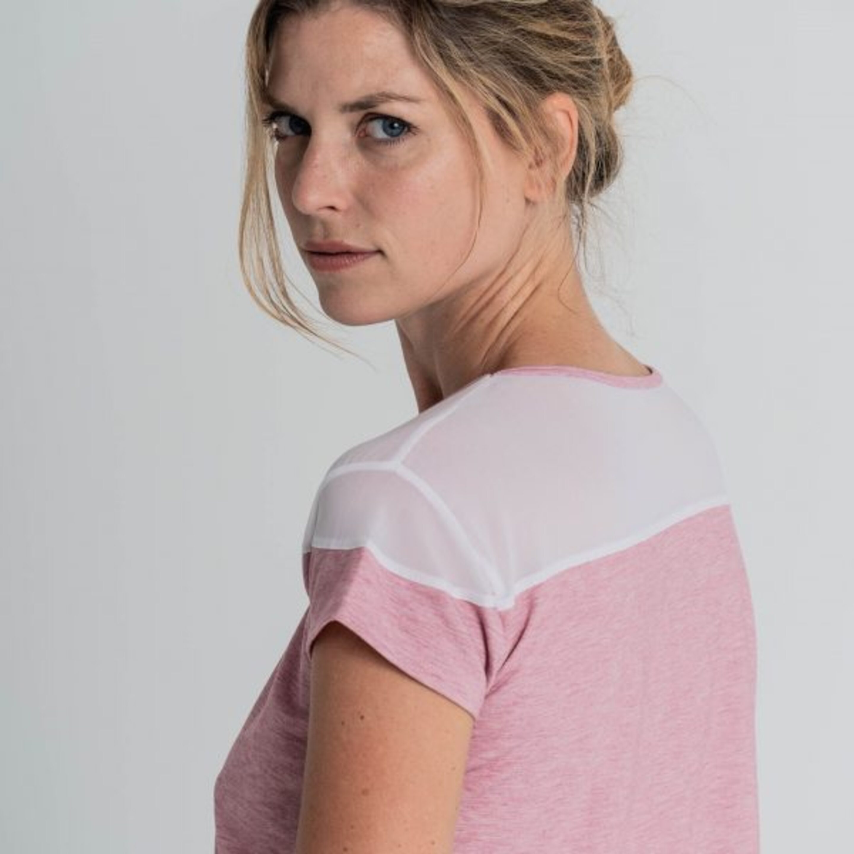 Camiseta Fitness Transpirable Rosa, Alana