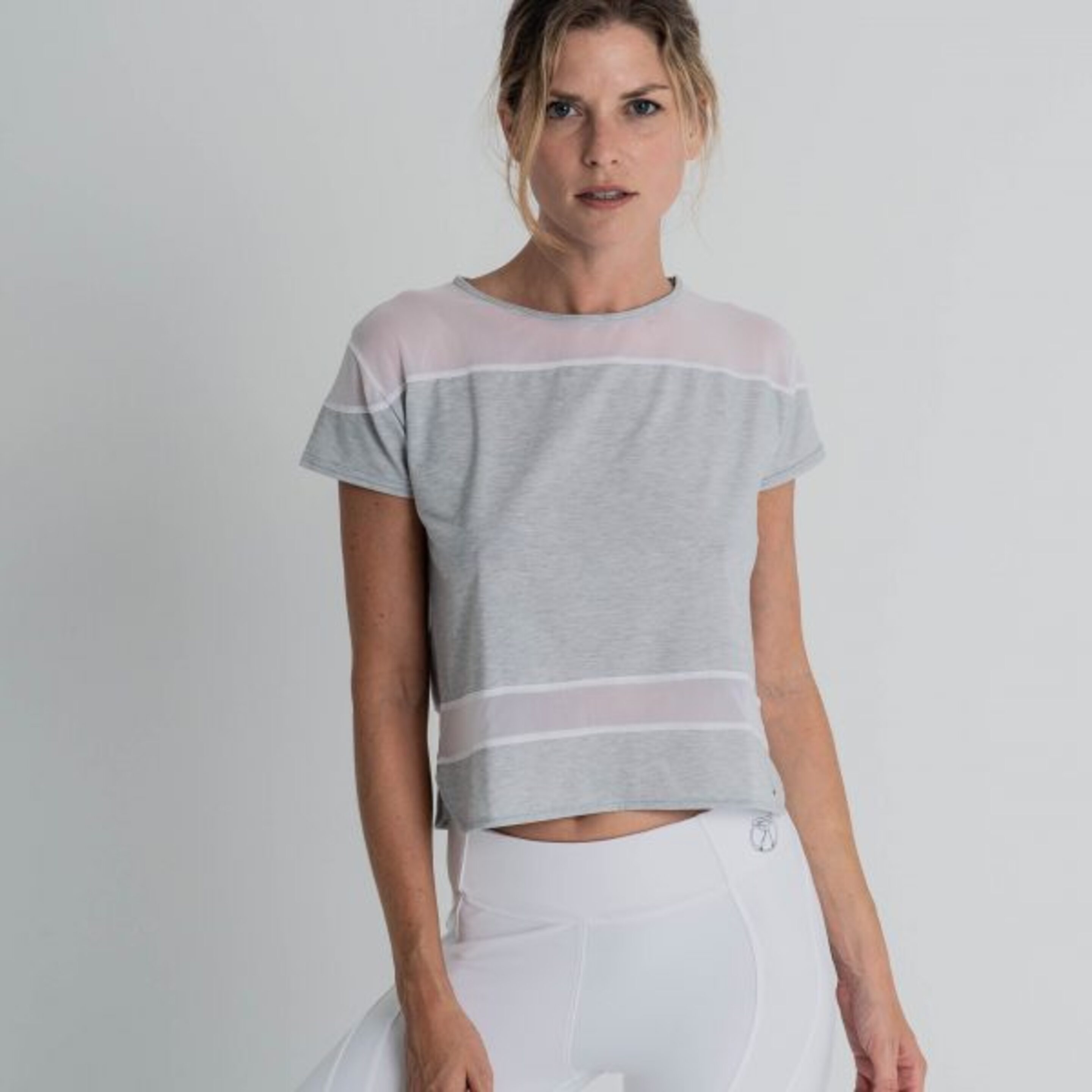 Camiseta Alana Gris - gris - Camiseta Fitness Mujer  MKP