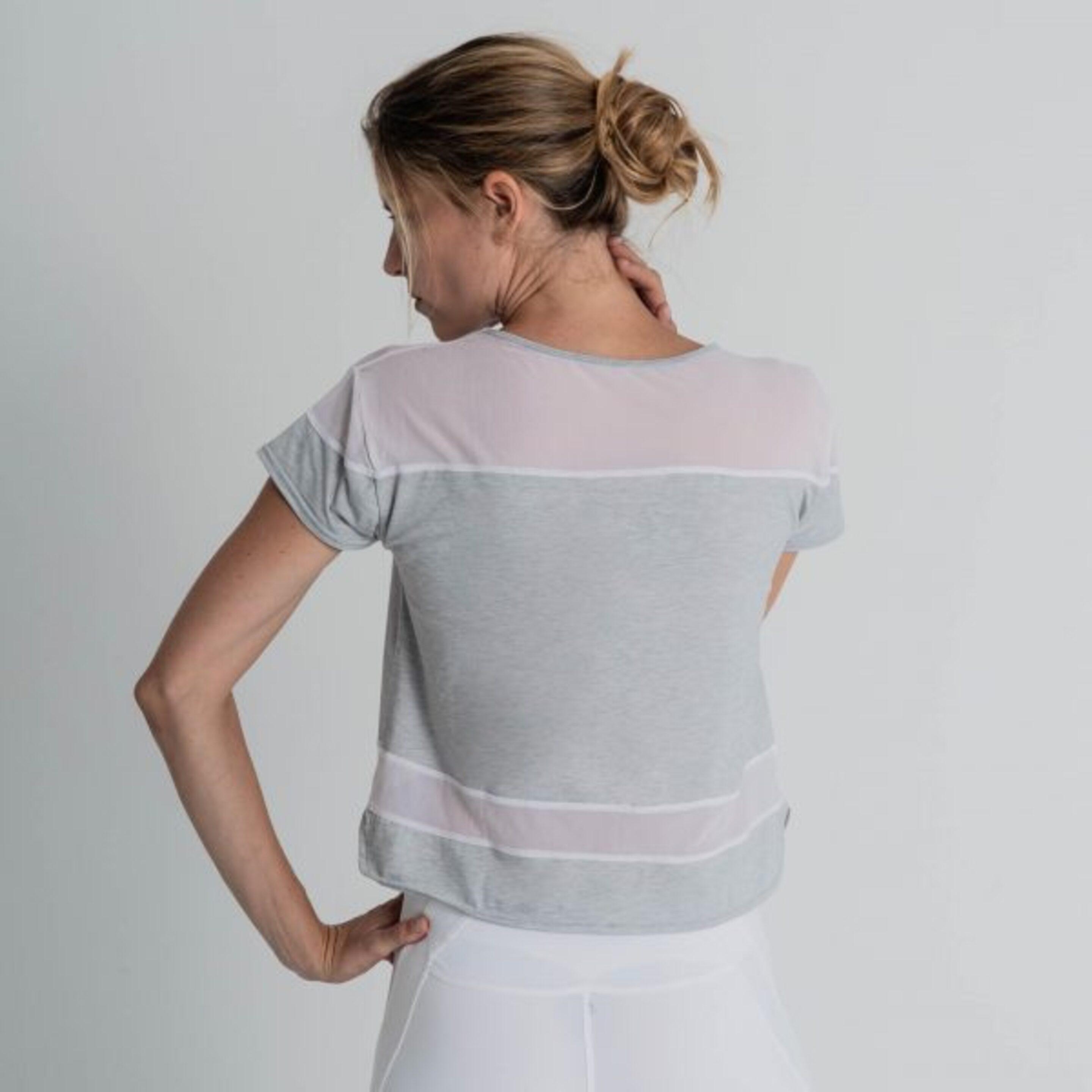 Camiseta Alana Gris - gris - Camiseta Fitness Mujer  MKP