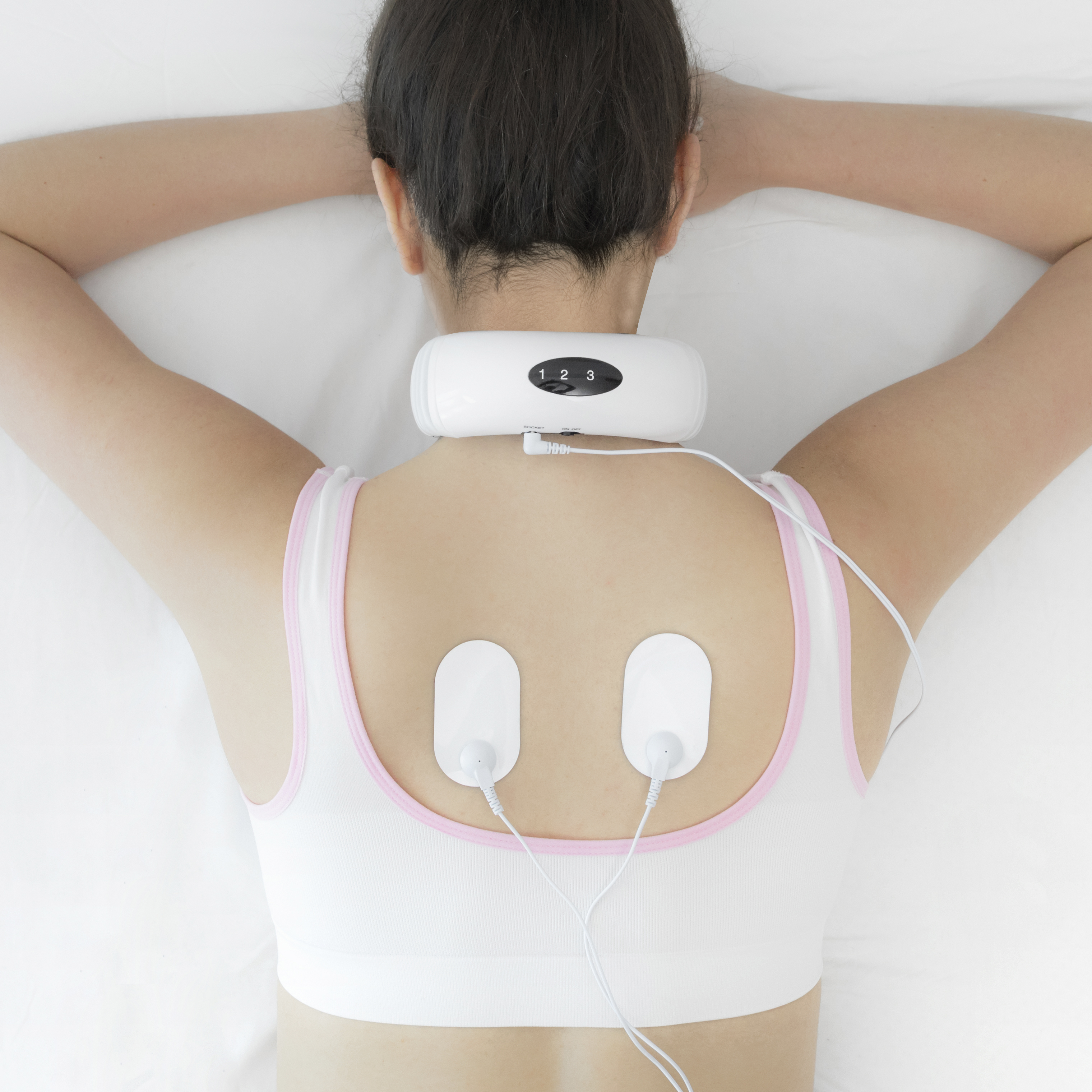 Massajador Eletromagnético De Pescoço E Costas Innovagoods - Branco - Wellness Care | Sport Zone MKP