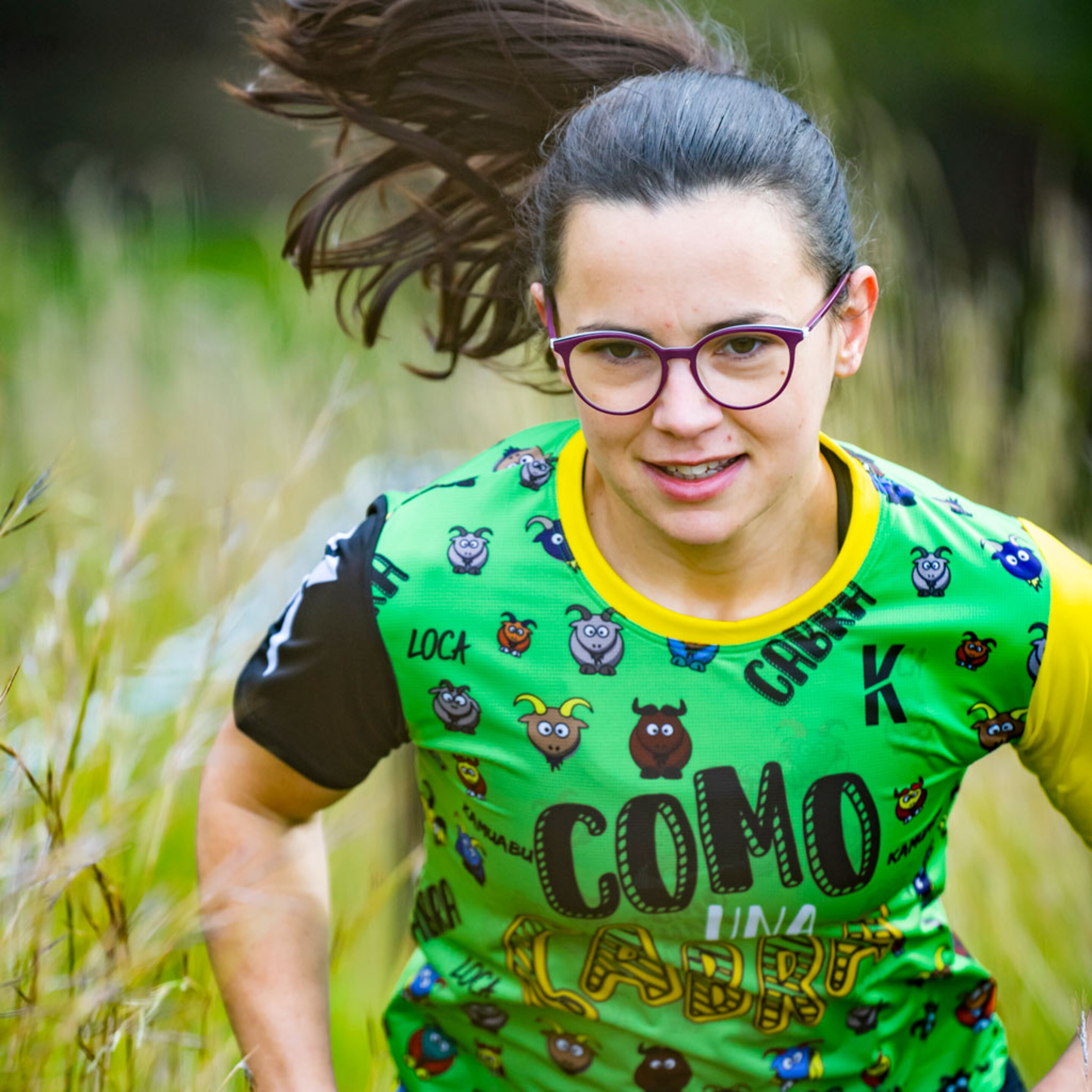 T-shirt Elite Fit Para Corrida E Trail #comounacabra Green - Mulheres