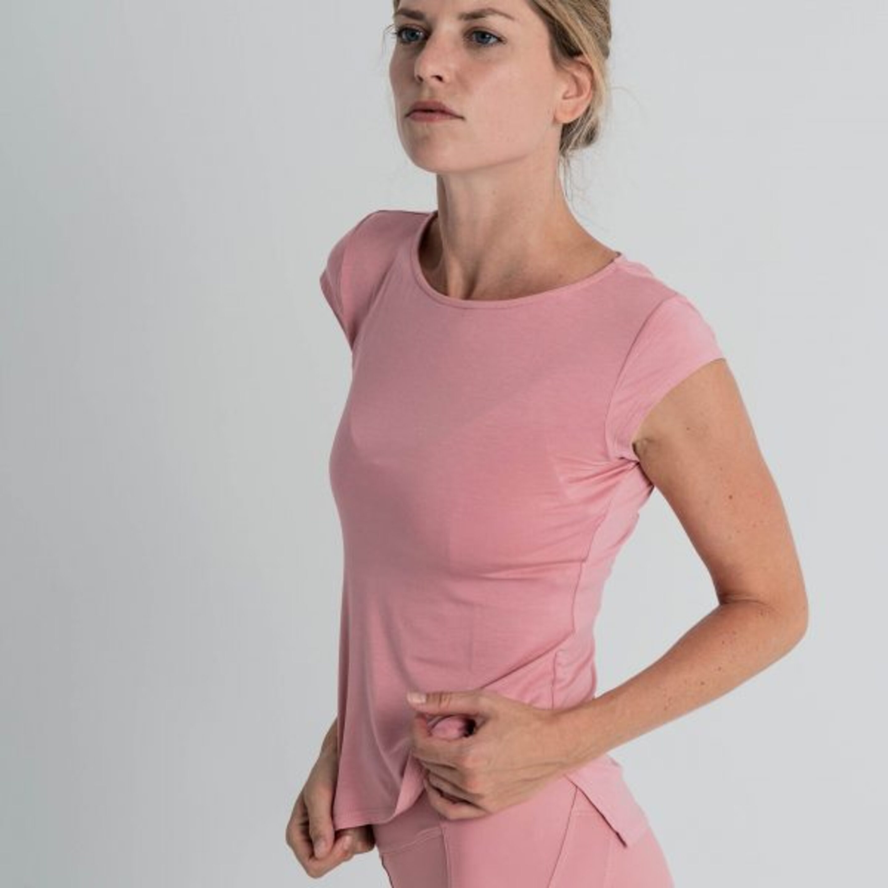 Camiseta Básica Rosa Para Yoga  Bianca Caviró Sport