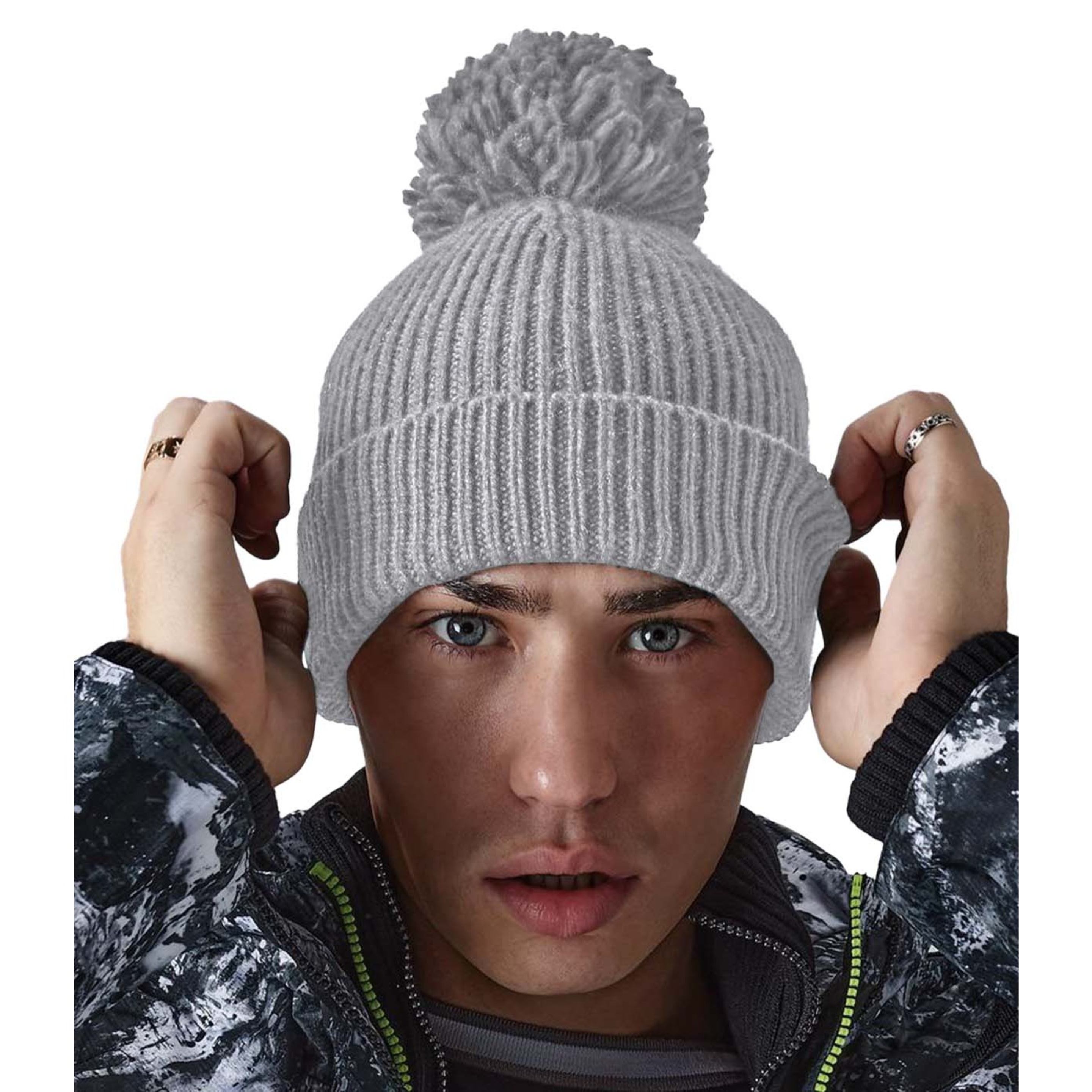 Gorro Beanie De Punto Engineered Con Pom Pom Beechfield