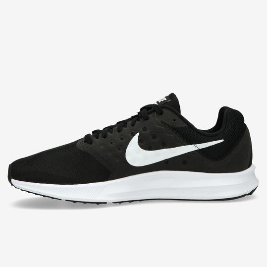 nike negras hombre