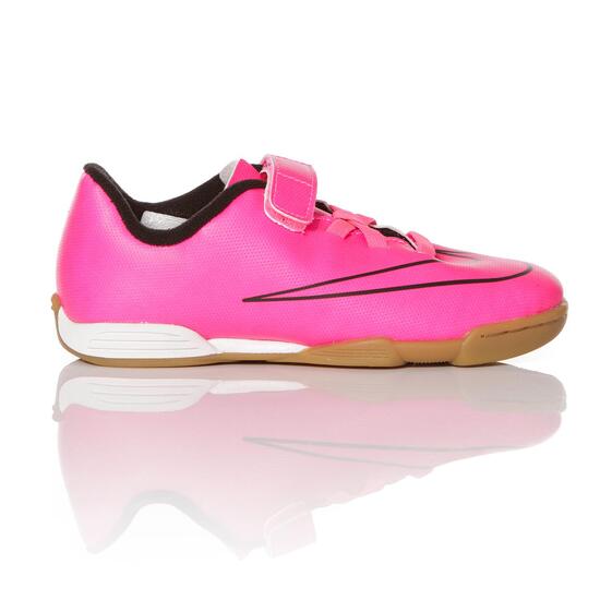 botas de futbol rosas