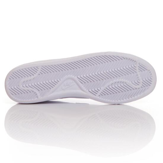 Nike Court Royale