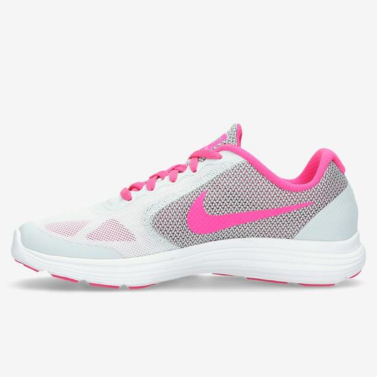 Nike Revolution 3