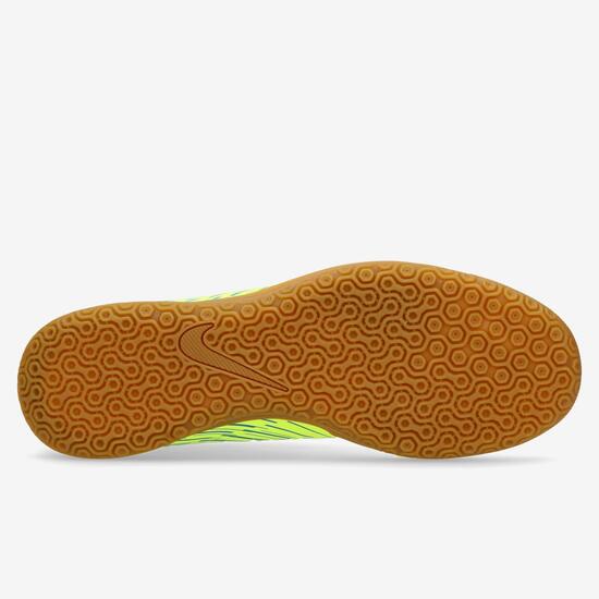 Nike Bravatax II