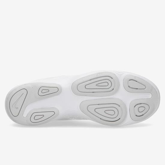 Nike Revolution 3