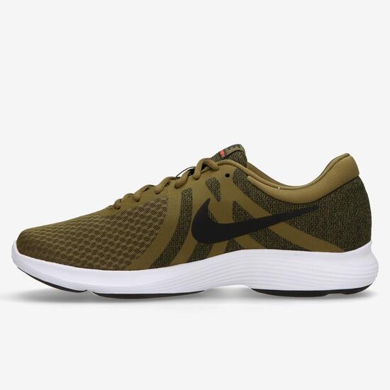 Nike Revolution 4 Nike Revolution 4