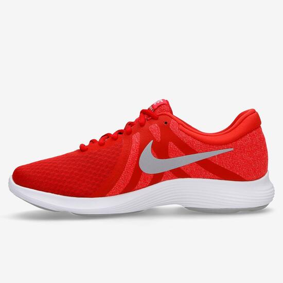 Nike Revolution 4