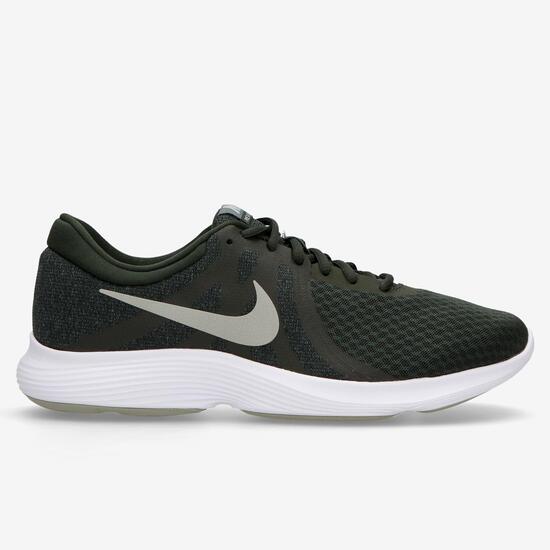 Nike Revolution 4 Nike Revolution 4