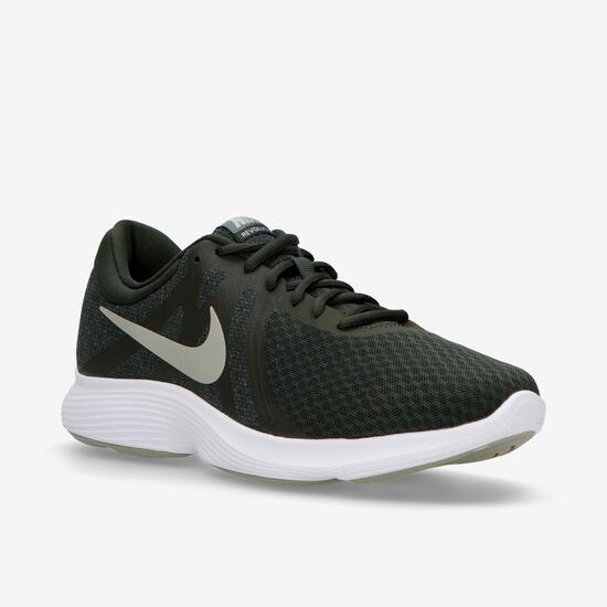 Nike Revolution 4 Nike Revolution 4