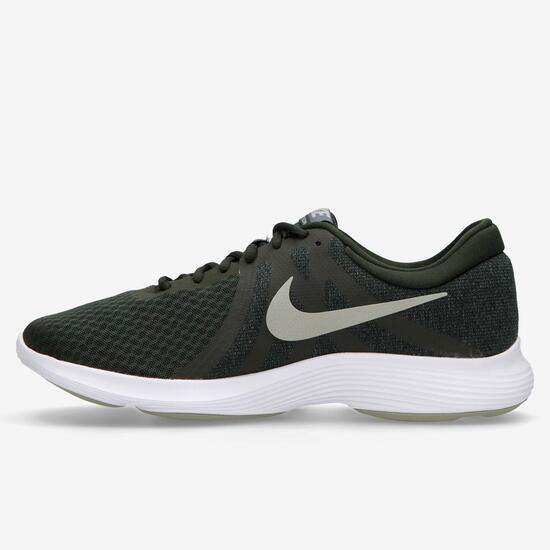 Nike Revolution 4 Nike Revolution 4