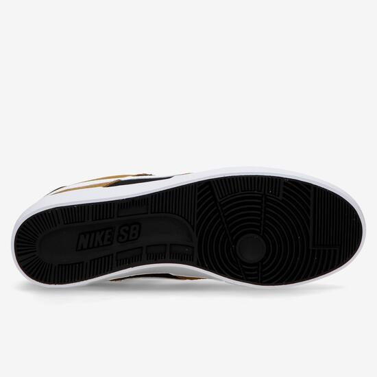 Nike Delta