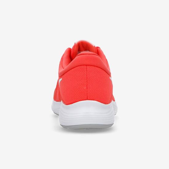 Nike Revolution 4 Nike Revolution 4