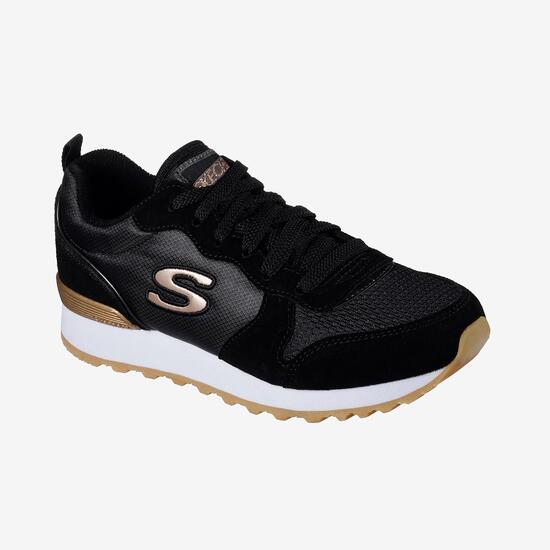 lace free sneakers