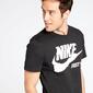 Camiseta Nike Futura Negra