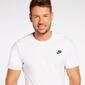 Camiseta Nike Club Camiseta Nike Club