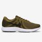 Nike Revolution 4 Nike Revolution 4