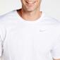 Nike Breathe -Blanca- Camiseta Running Hombre Nike Breathe -Blanca- Camiseta Running Hombre