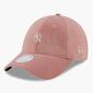 New Era Metallic Velour 9Forty NY Yankees - Rosa - Boné Mulher New Era Metallic Velour 9Forty NY Yankees - Rosa - Boné Mulher