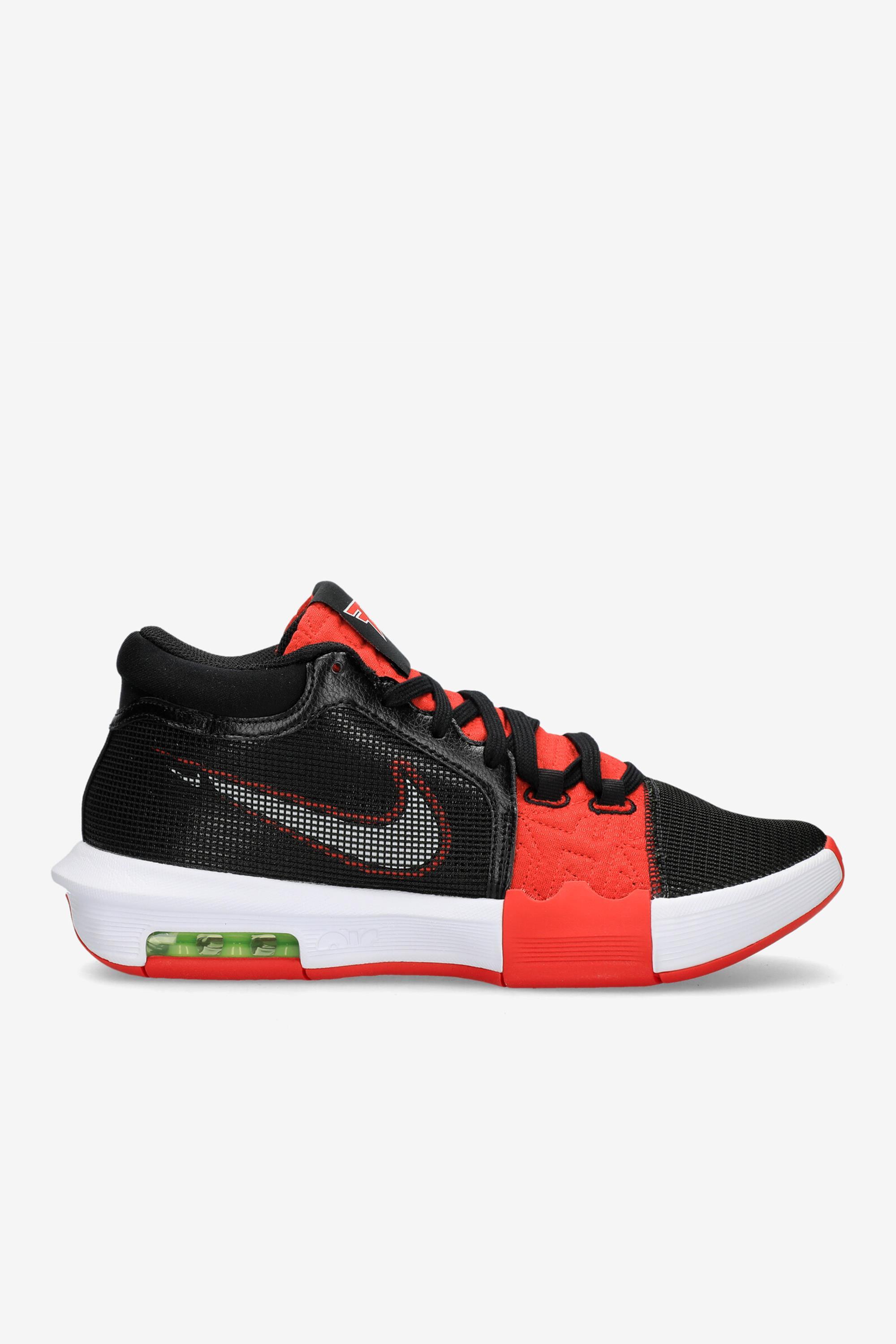 NIKE LEBRON WITNESS VIII en Sprinter