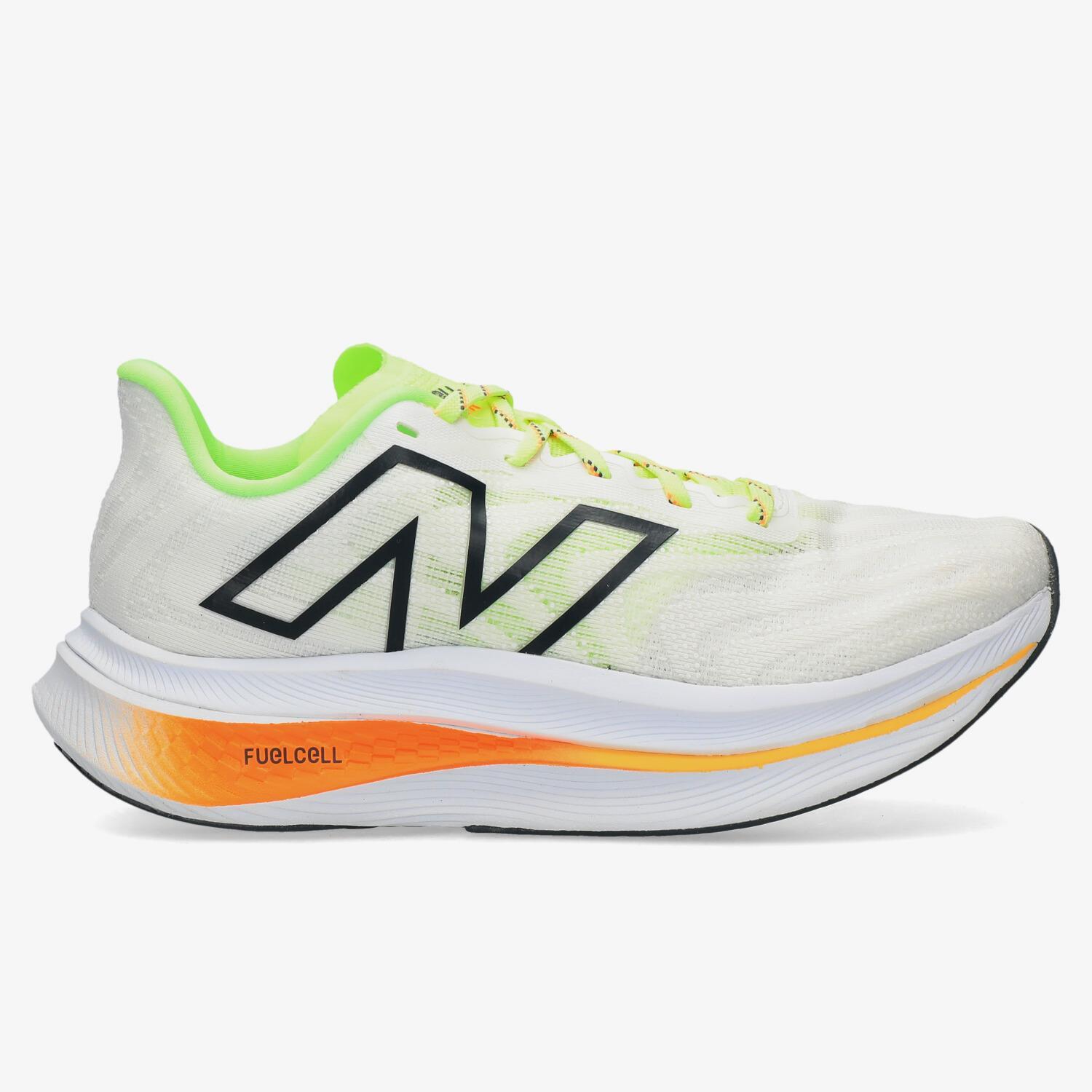 NEW BALANCE FUELCELL SUPERCOMP TRAINER MUJER en Sprinter