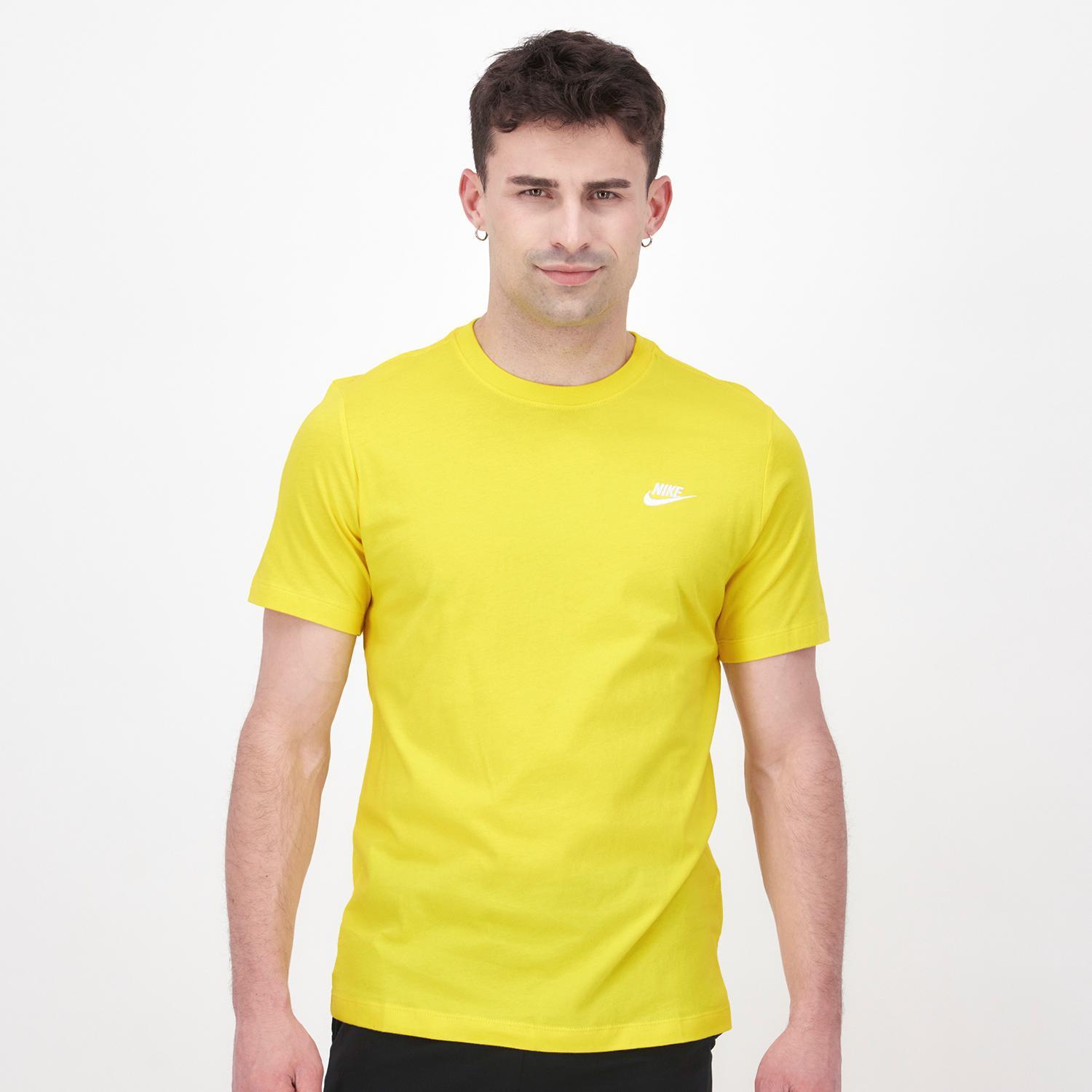 Nike Club - Amarelo - T-shirt Homem tamanho S