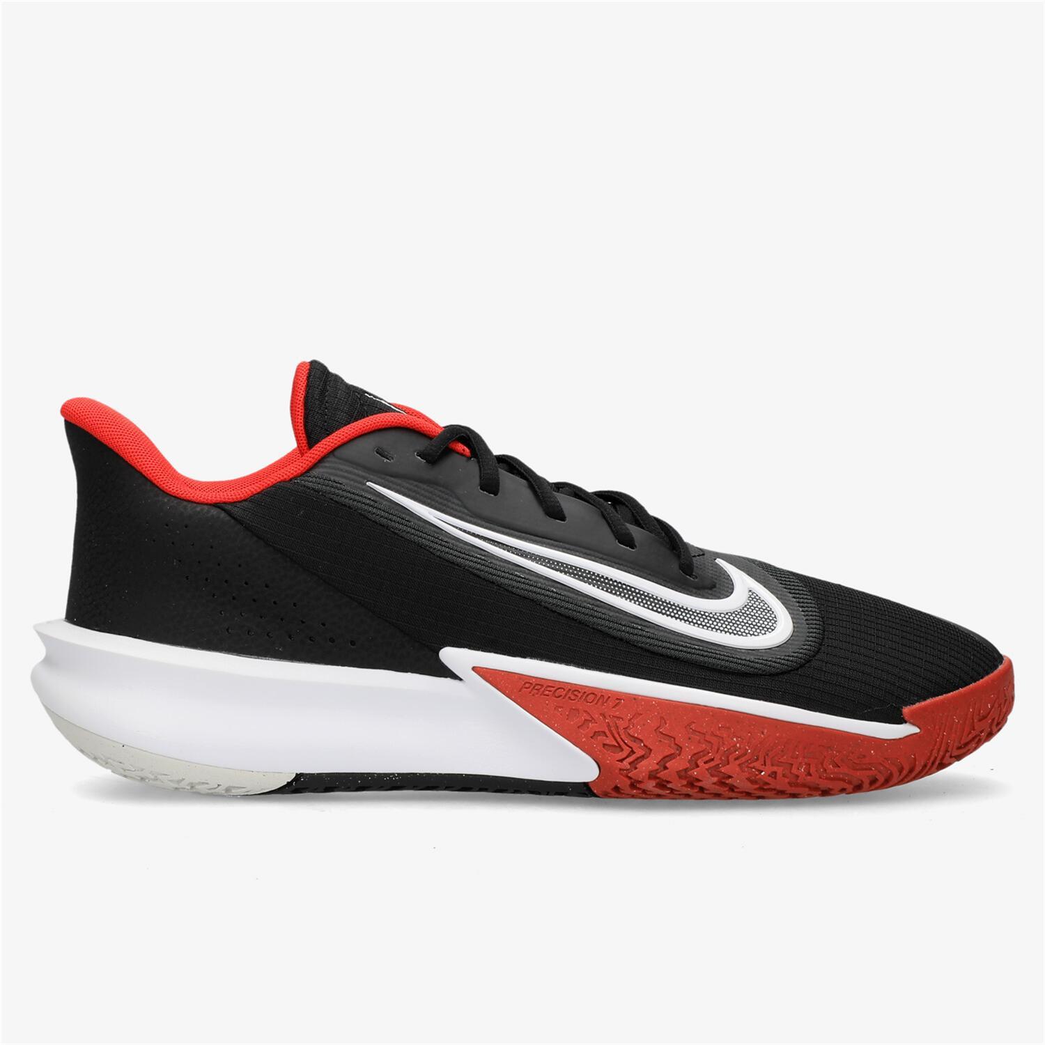 NIKE PRECISION 7 en Sprinter
