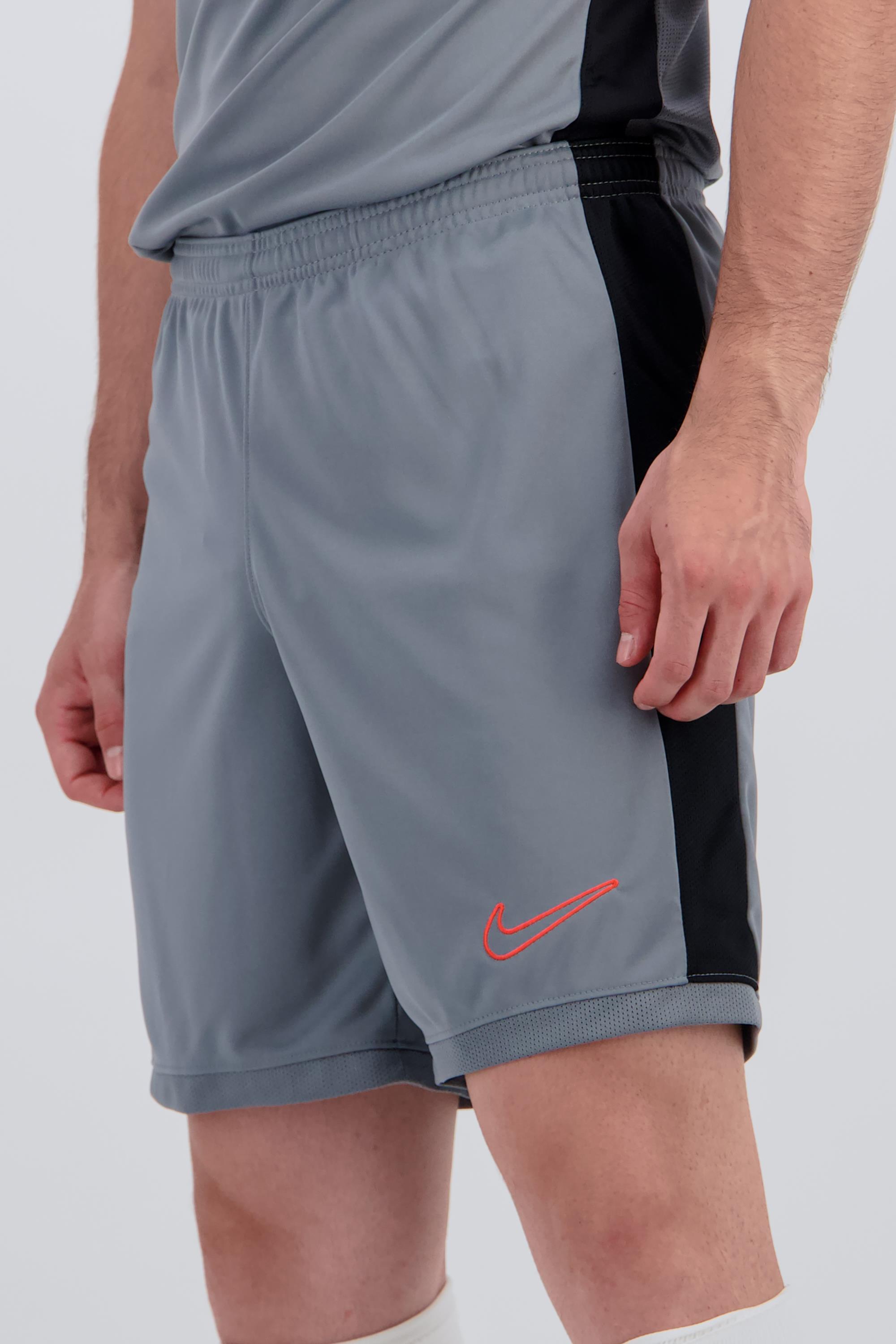 Pantalón Fútbol Hombre Nike Academy 23 Corto Gris talla