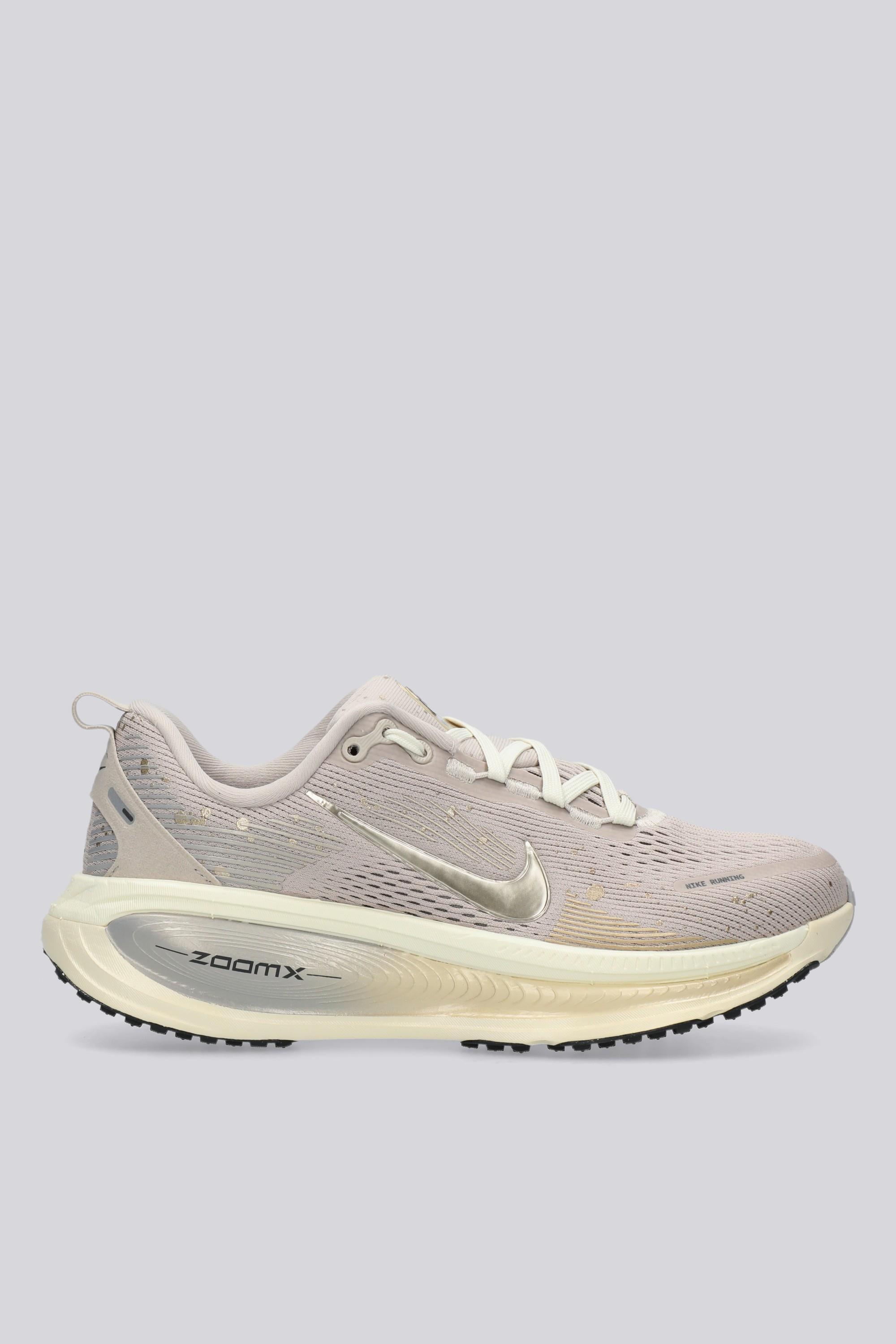 NIKE VOMERO 18 - Sprinter