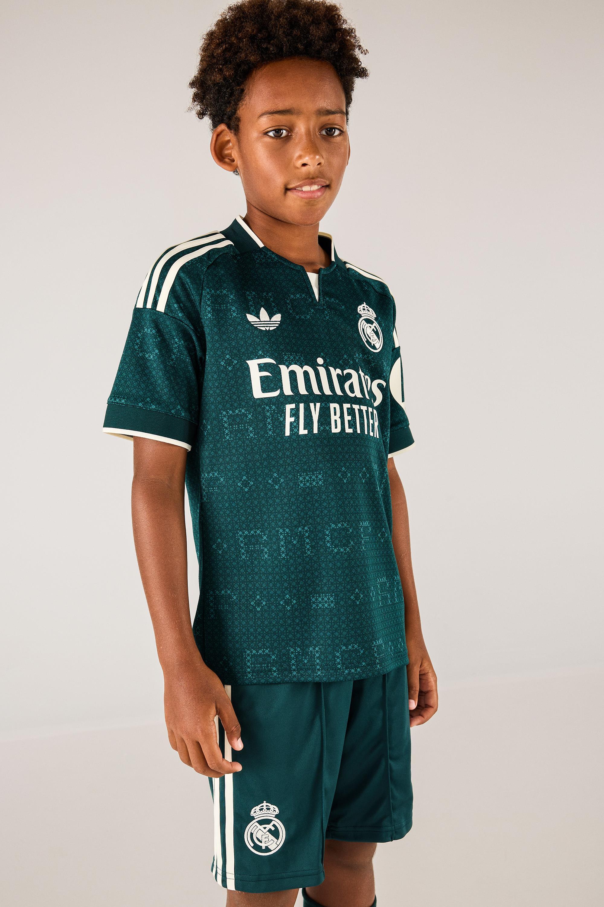2ª Equip. Real Madrid 26/27 Jr Verde talla 10